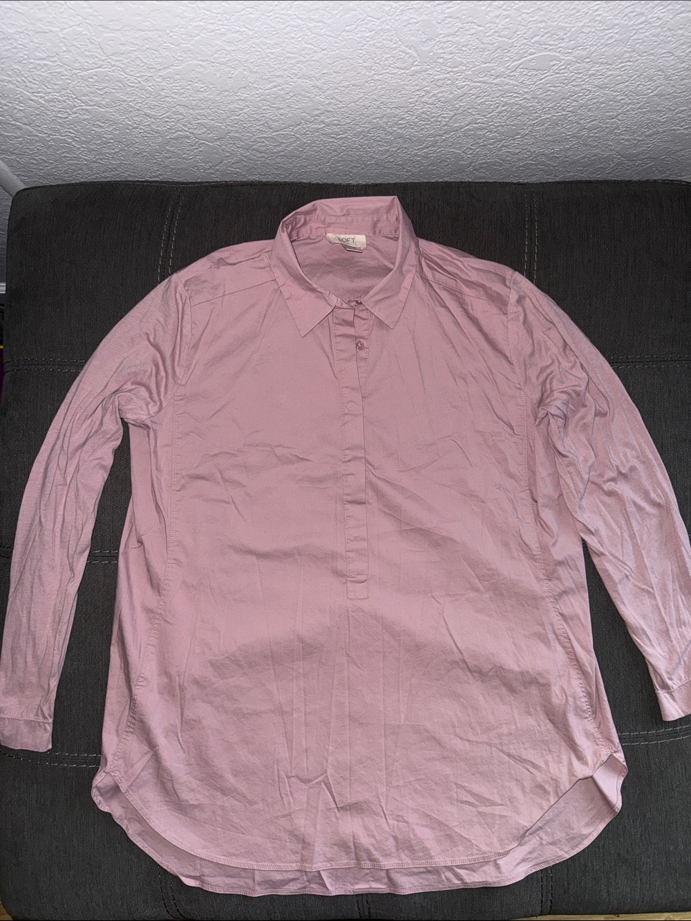 LOFT Long-Sleeve Button-Front Shirt in Dusty Pink